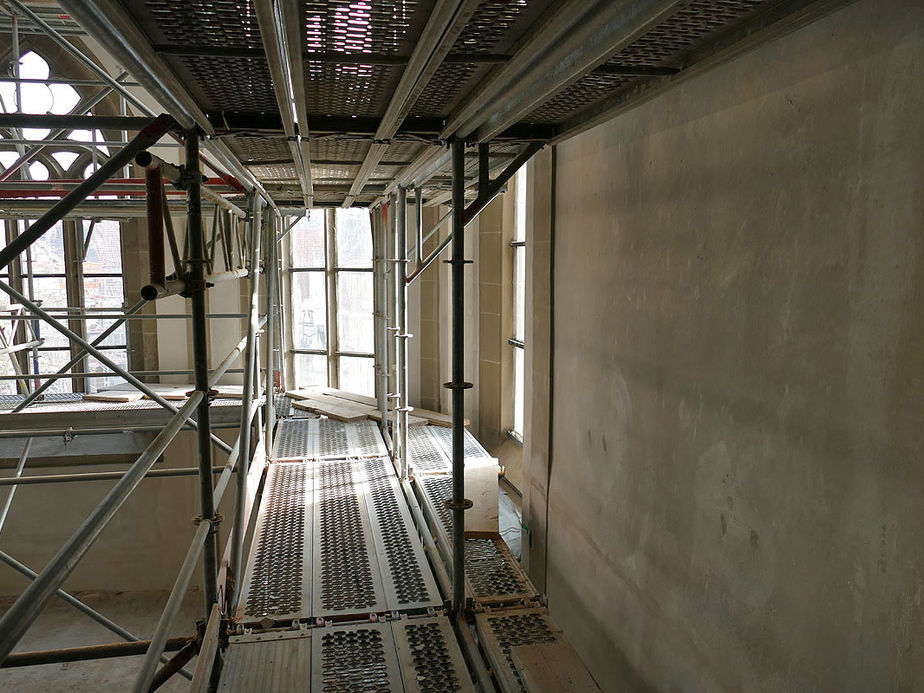 Fertigstellung der Putzerarbeiten in der Stadtpfarrkirche (Foto: Karl-Franz Thiede)